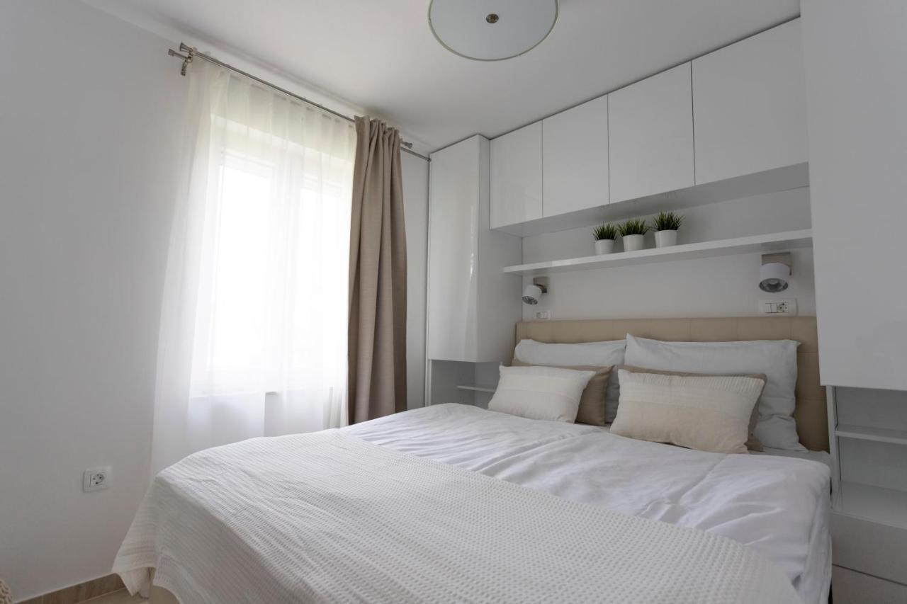 Luxury Mantinela Apartment Malinska Extérieur photo