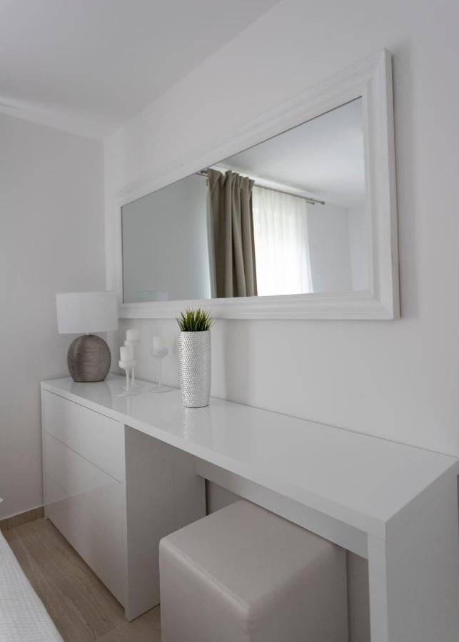 Luxury Mantinela Apartment Malinska Extérieur photo