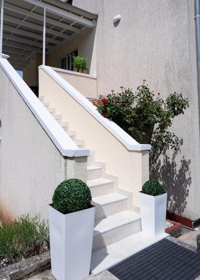 Luxury Mantinela Apartment Malinska Extérieur photo