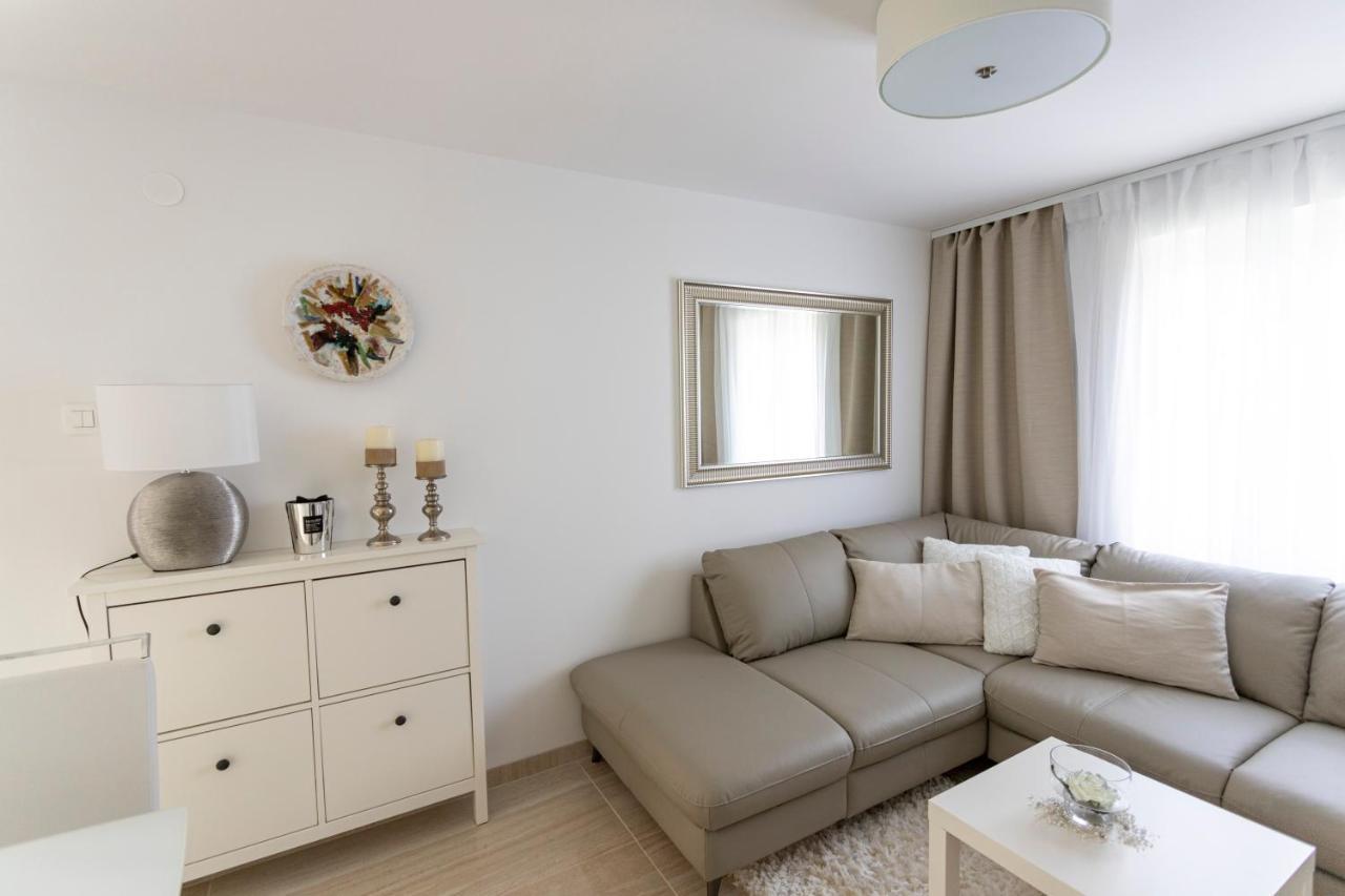 Luxury Mantinela Apartment Malinska Extérieur photo